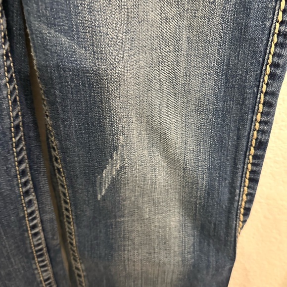 Cowgirl Tuff never give up women’s jeans.  28 waist, 35 length. - Picture 2 of 12